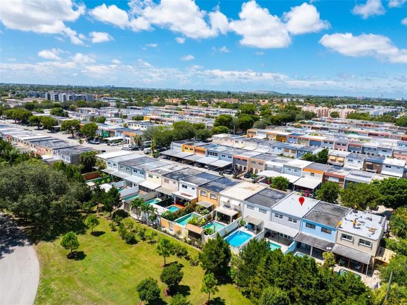 7305 W 2nd Ct, Hialeah FL 33014