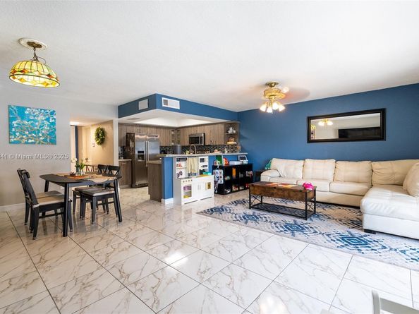 7305 W 2nd Ct, Hialeah FL 33014