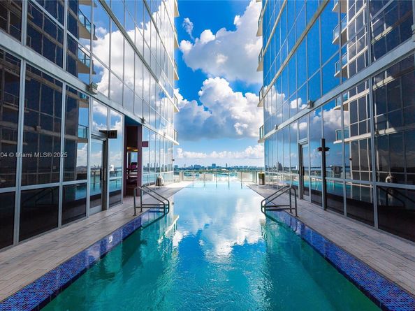 1100 Biscayne Blvd 1906, Miami FL 33132