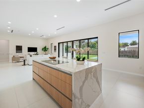 6990 SW 58th St, Miami FL 33143