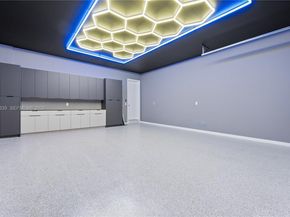 6990 SW 58th St, Miami FL 33143