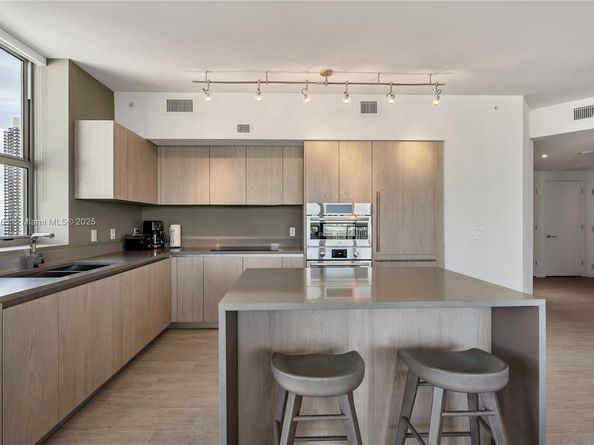 4010 S Ocean Dr R2301, Hollywood FL 33019