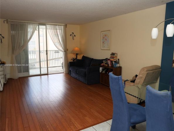 319 NE 14th Ave 505, Hallandale Beach FL 33009