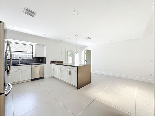 4996 SW 95th Ave, Cooper City FL 33328