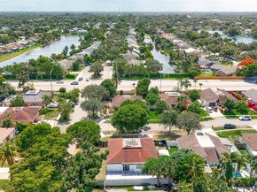 4996 SW 95th Ave, Cooper City FL 33328