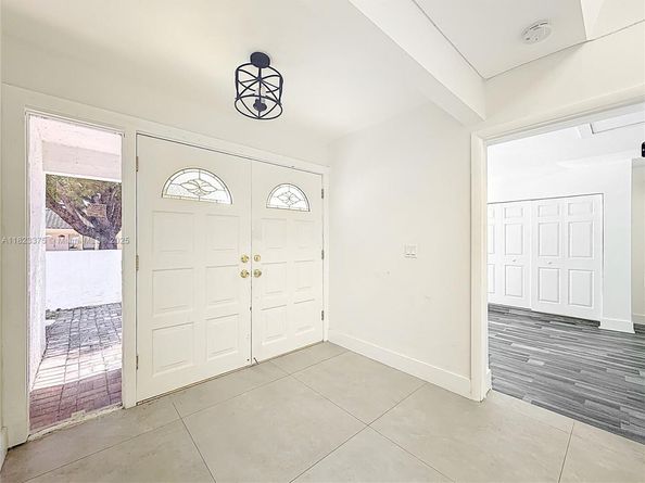 4996 SW 95th Ave, Cooper City FL 33328