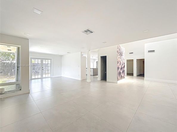 4996 SW 95th Ave, Cooper City FL 33328