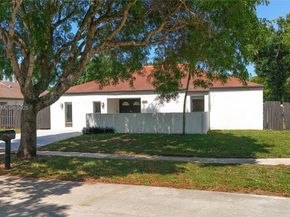 4996 SW 95th Ave, Cooper City FL 33328