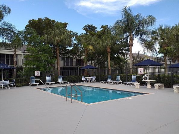 2326 SW 82nd Ter, North Lauderdale FL 33068