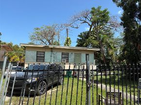 7803 NW Miami Pl, Miami FL 33150