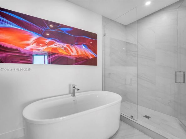 17550 collins Ave 704, Sunny Isles Beach FL 33160