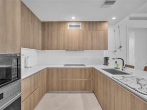 17550 collins Ave 704, Sunny Isles Beach FL 33160