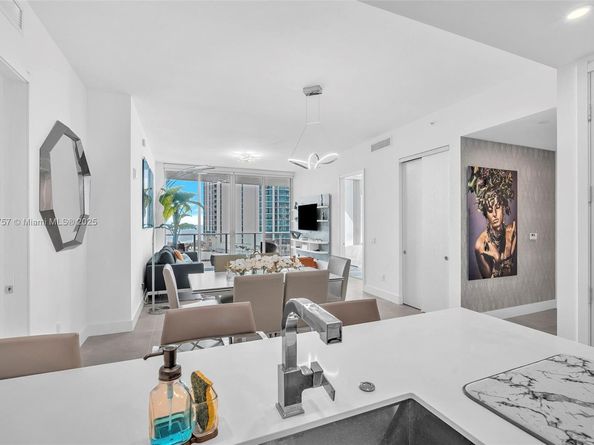 17550 collins Ave 704, Sunny Isles Beach FL 33160