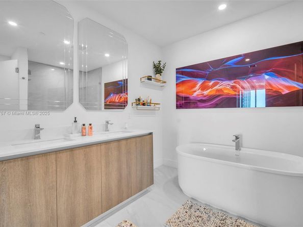 17550 collins Ave 704, Sunny Isles Beach FL 33160