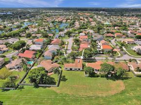 640 Fairfax Ave, Davie FL 33325