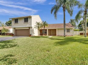 640 Fairfax Ave, Davie FL 33325
