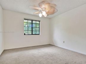 640 Fairfax Ave, Davie FL 33325