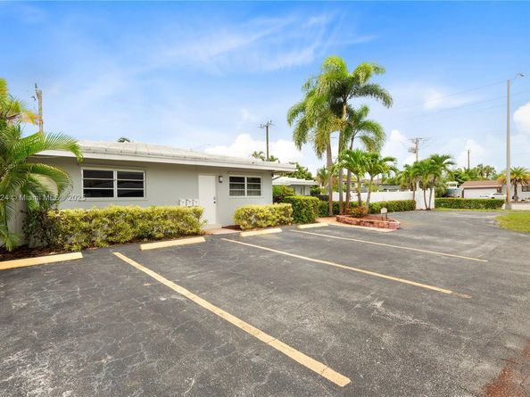 1761 NE 55th St, Fort Lauderdale FL 33334