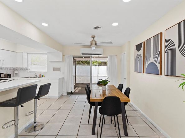 1761 NE 55th St, Fort Lauderdale FL 33334