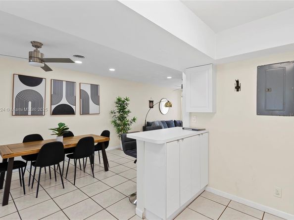 1761 NE 55th St, Fort Lauderdale FL 33334