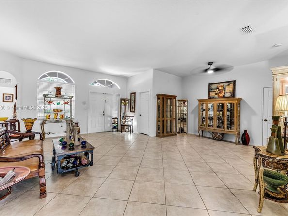 2819 Augusta Ln, Homestead FL 33035
