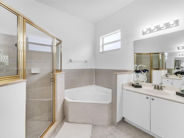 2819 Augusta Ln, Homestead FL 33035