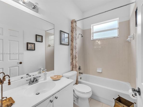 2819 Augusta Ln, Homestead FL 33035