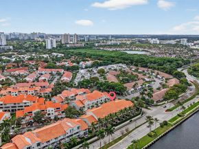 21399 Marina Cove Cir 14, Aventura FL 33180
