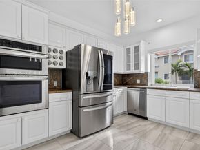 21399 Marina Cove Cir 14, Aventura FL 33180