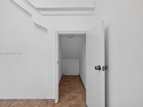 21399 Marina Cove Cir 14, Aventura FL 33180