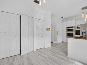 21399 Marina Cove Cir 14, Aventura FL 33180