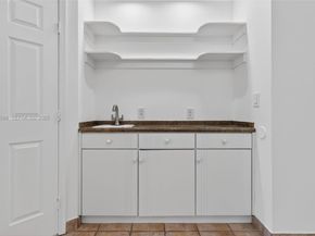 21399 Marina Cove Cir 14, Aventura FL 33180