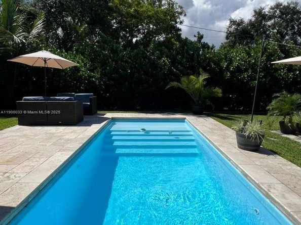 1430 NE 149th St, Miami FL 33161
