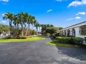 8490 Grand Canal Dr, Miami FL 33144