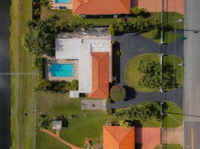 8490 Grand Canal Dr, Miami FL 33144