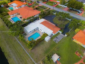 8490 Grand Canal Dr, Miami FL 33144