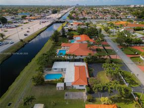 8490 Grand Canal Dr, Miami FL 33144