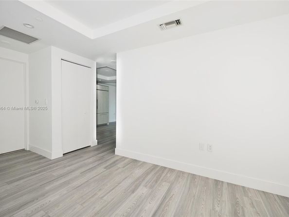 45 SW 9th St 1504, Miami FL 33130