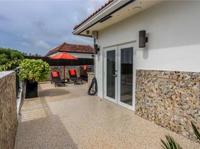 645 NE 9th Ave, Fort Lauderdale FL 33304