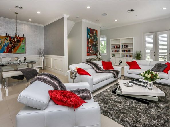 645 NE 9th Ave, Fort Lauderdale FL 33304