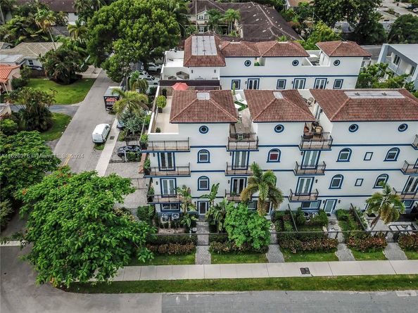 645 NE 9th Ave, Fort Lauderdale FL 33304