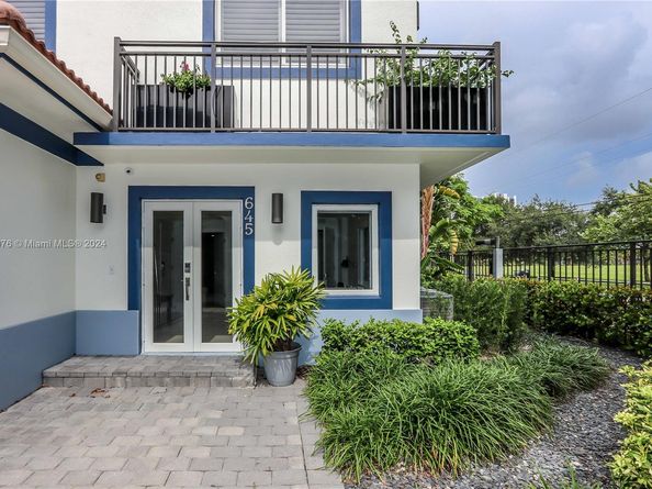 645 NE 9th Ave, Fort Lauderdale FL 33304