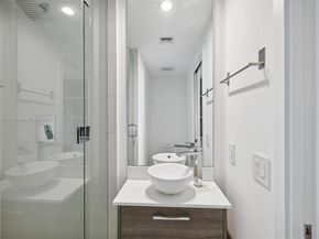 650 NE 32nd St 4203, Miami FL 33137