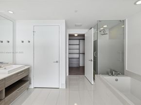 650 NE 32nd St 4203, Miami FL 33137