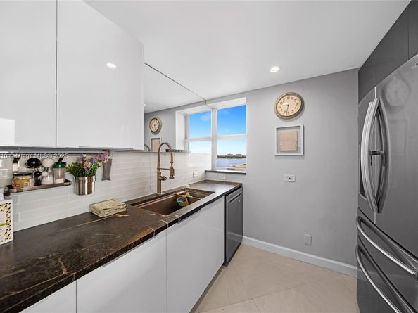 7929 West Dr 1503, North Bay Village FL 33141