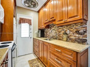 16801 NE 13th Ave 308, Miami FL 33162