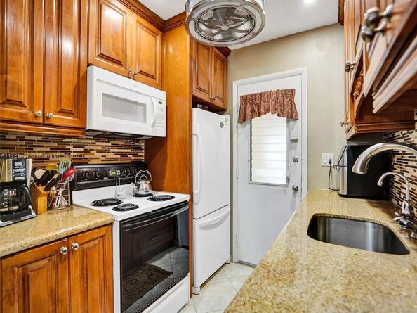 16801 NE 13th Ave 308, Miami FL 33162