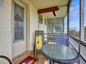 16801 NE 13th Ave 308, Miami FL 33162