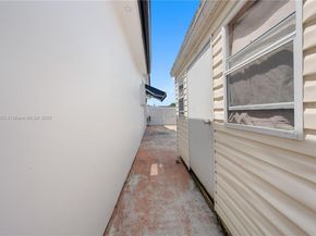 6423 SW 107th Pl, Miami FL 33173