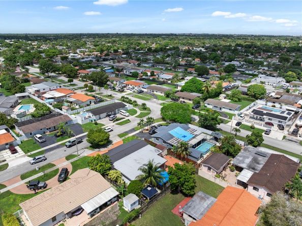 6423 SW 107th Pl, Miami FL 33173